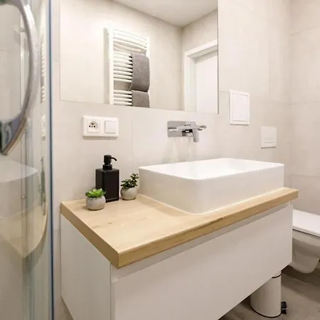 For 4 Near Market Square - Kuznicza 23 דירה