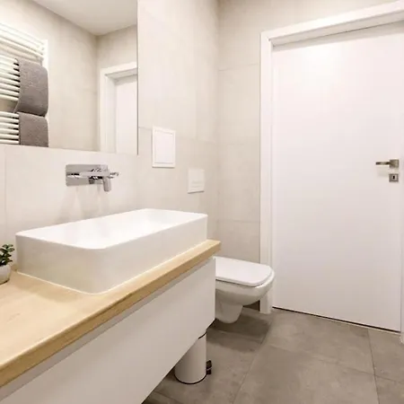 For 4 Near Market Square - Kuznicza 23 דירה